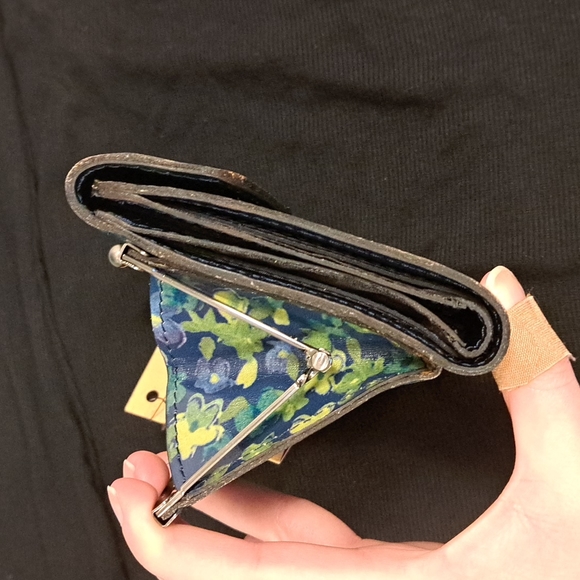 NWT Patricia Nash "Denim Blues" Reiti Wallet - Picture 8 of 16